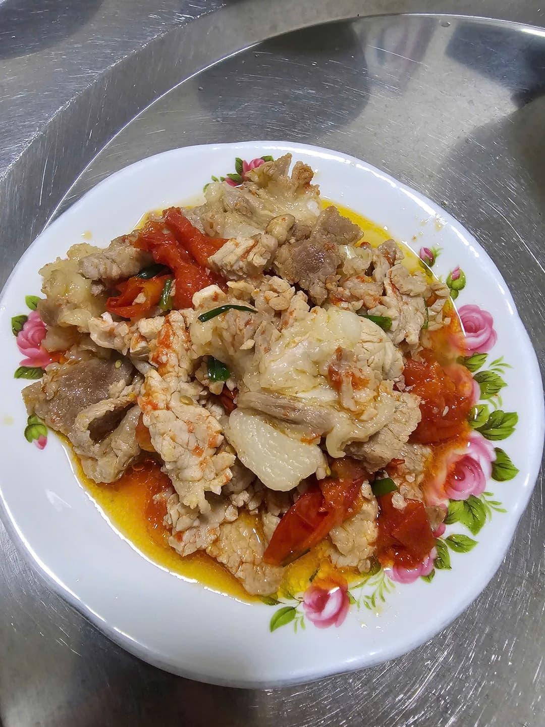 Thịt lợn xào hành tây cà chua