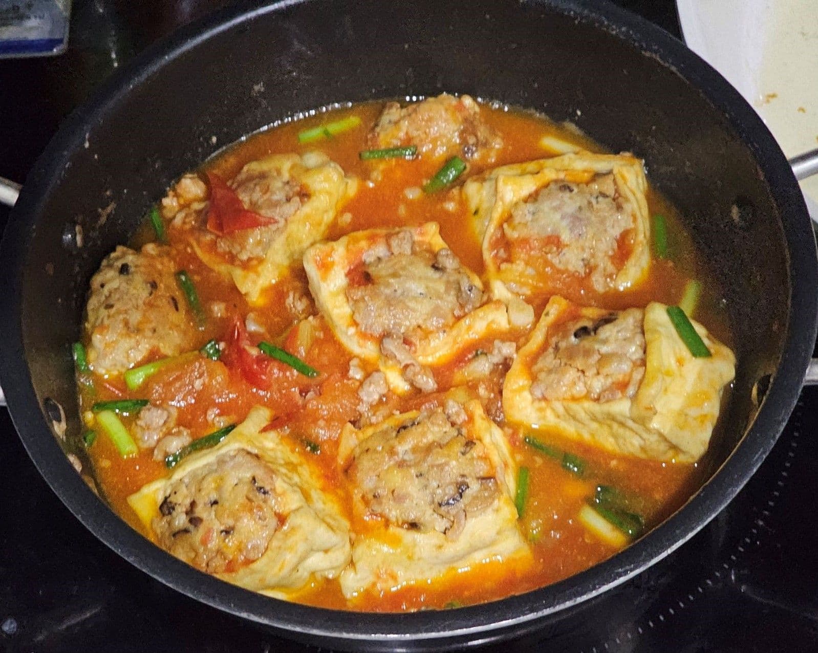 Đậu phụ nhồi thịt sốt cà chua