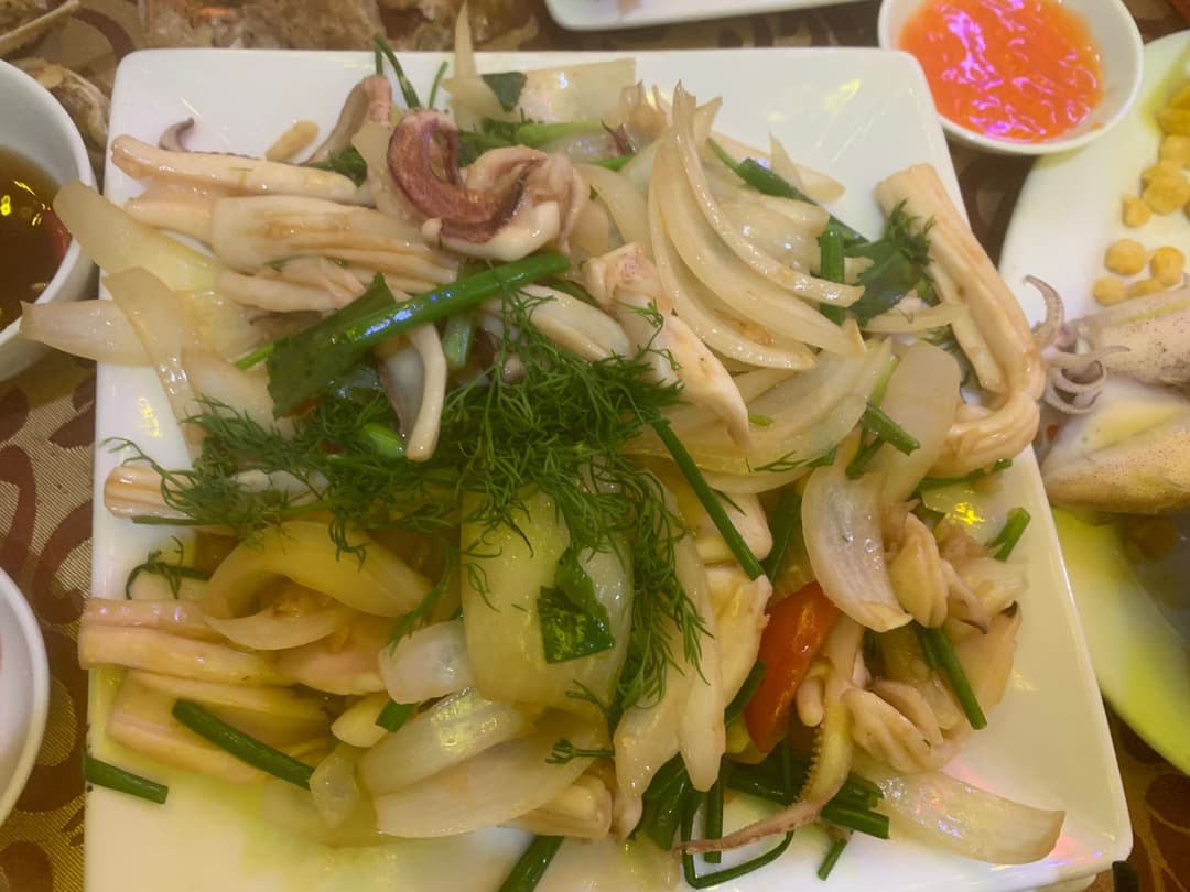 Mực xào hành tỏi