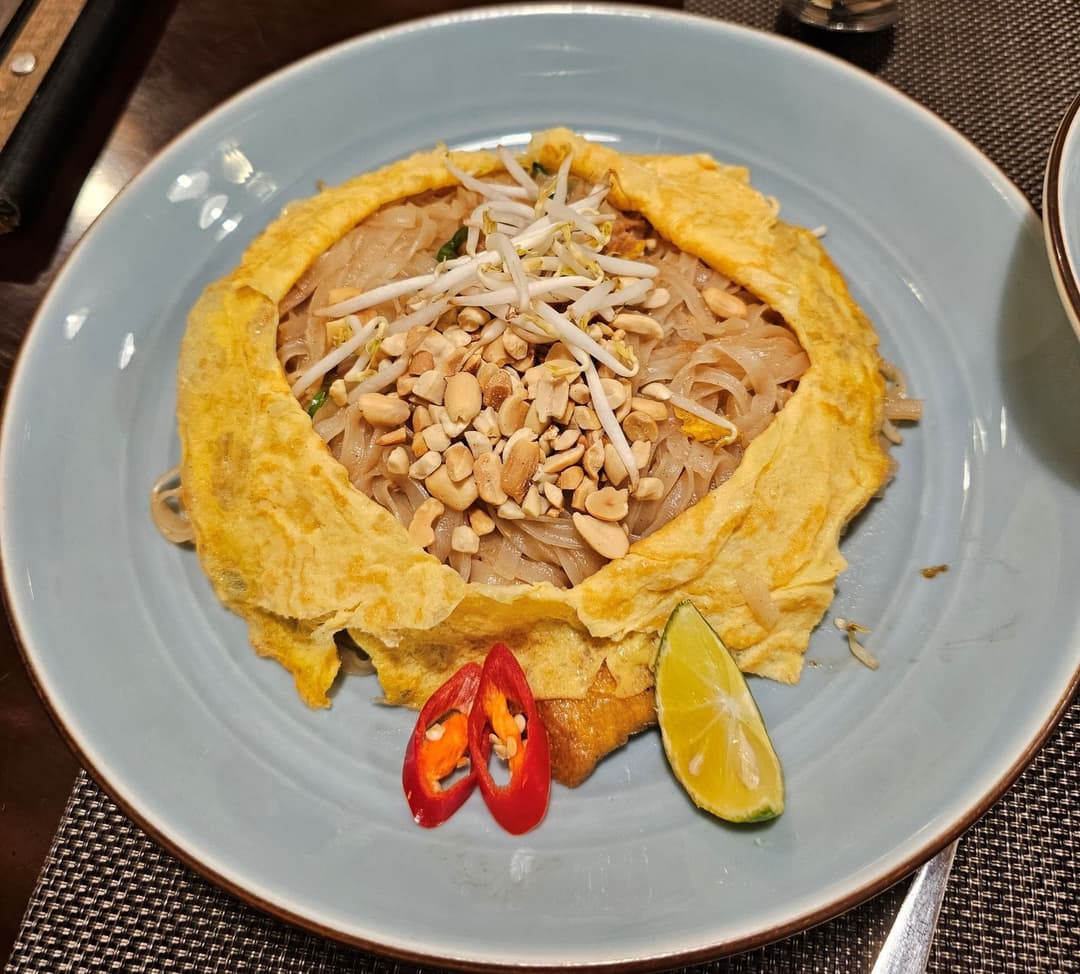 Phở xào trứng