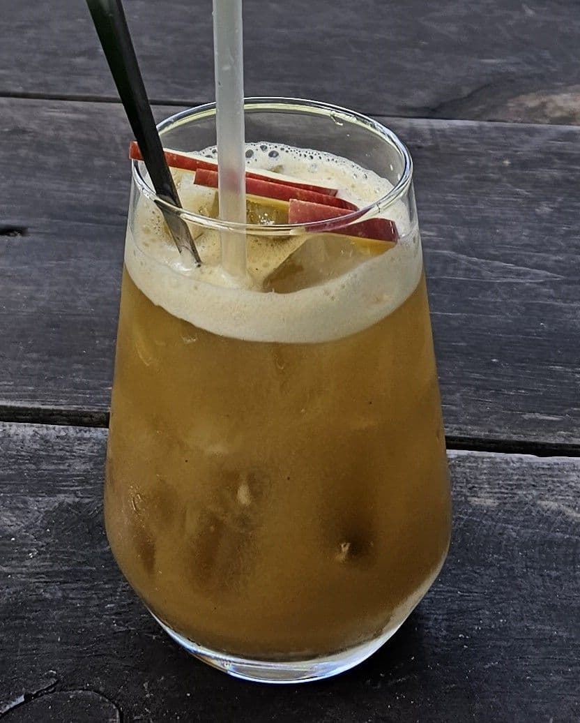 Nước ép táo