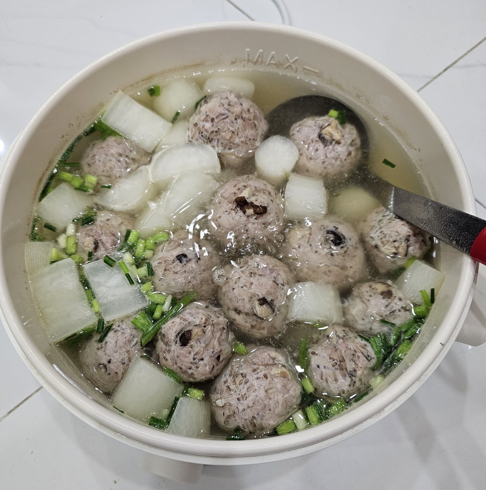 Canh củ cải mọc