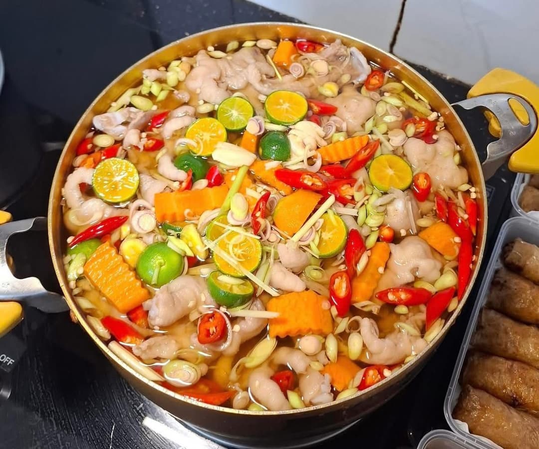 Chân gà ngâm sả tắc