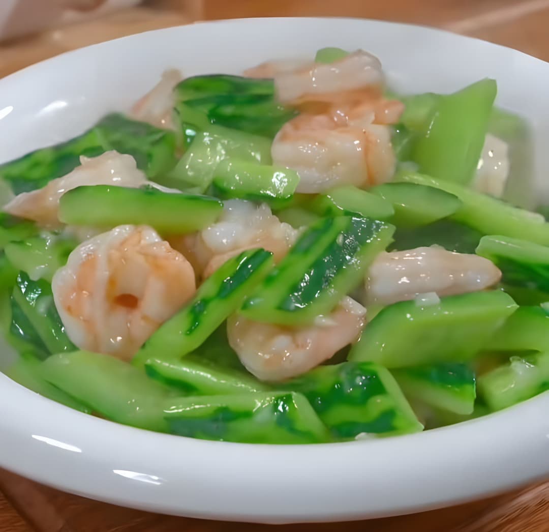 Tôm xào vỏ dưa hấu
