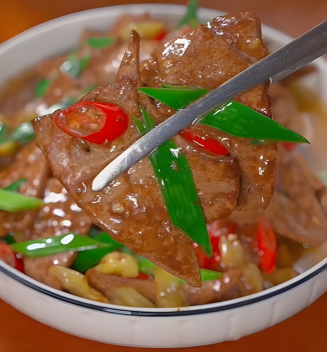 Gan lợn xào ngồng tỏi