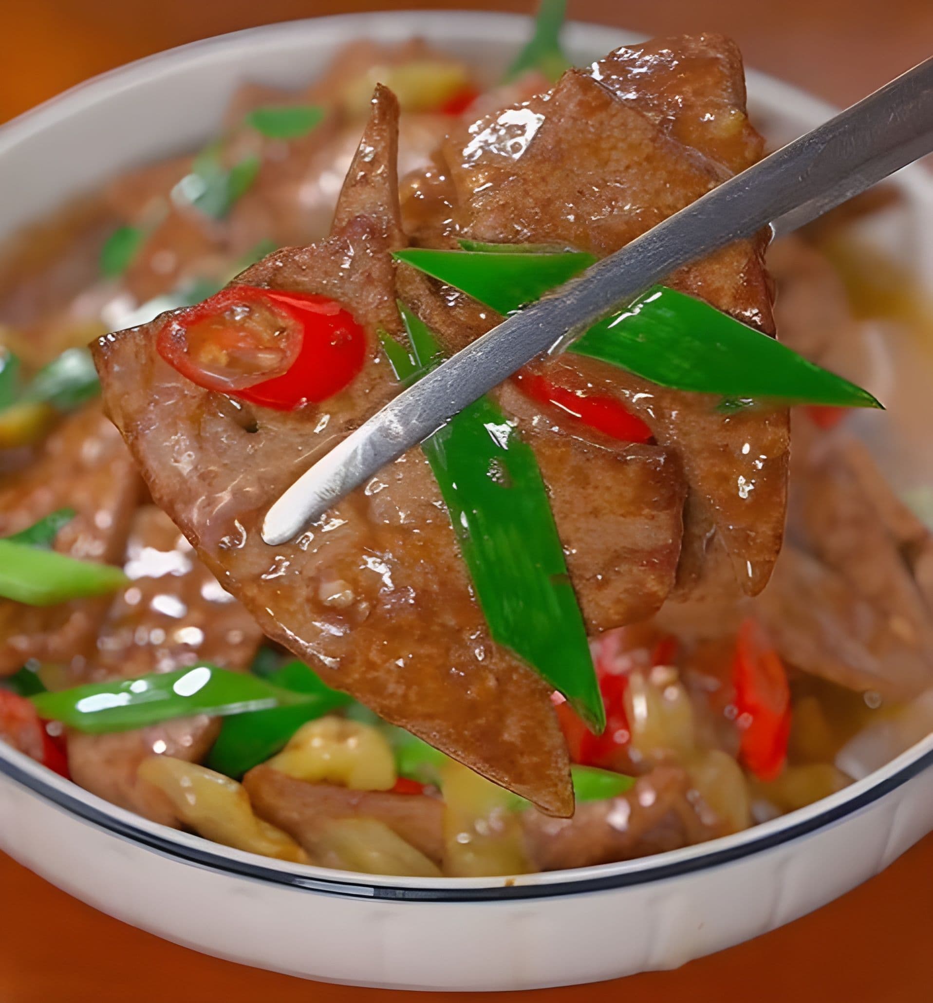 Gan lợn xào ngồng tỏi