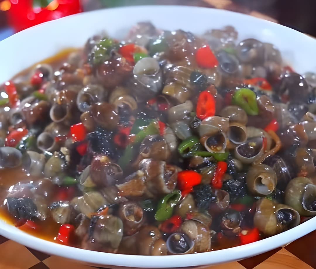 Ốc xào cay