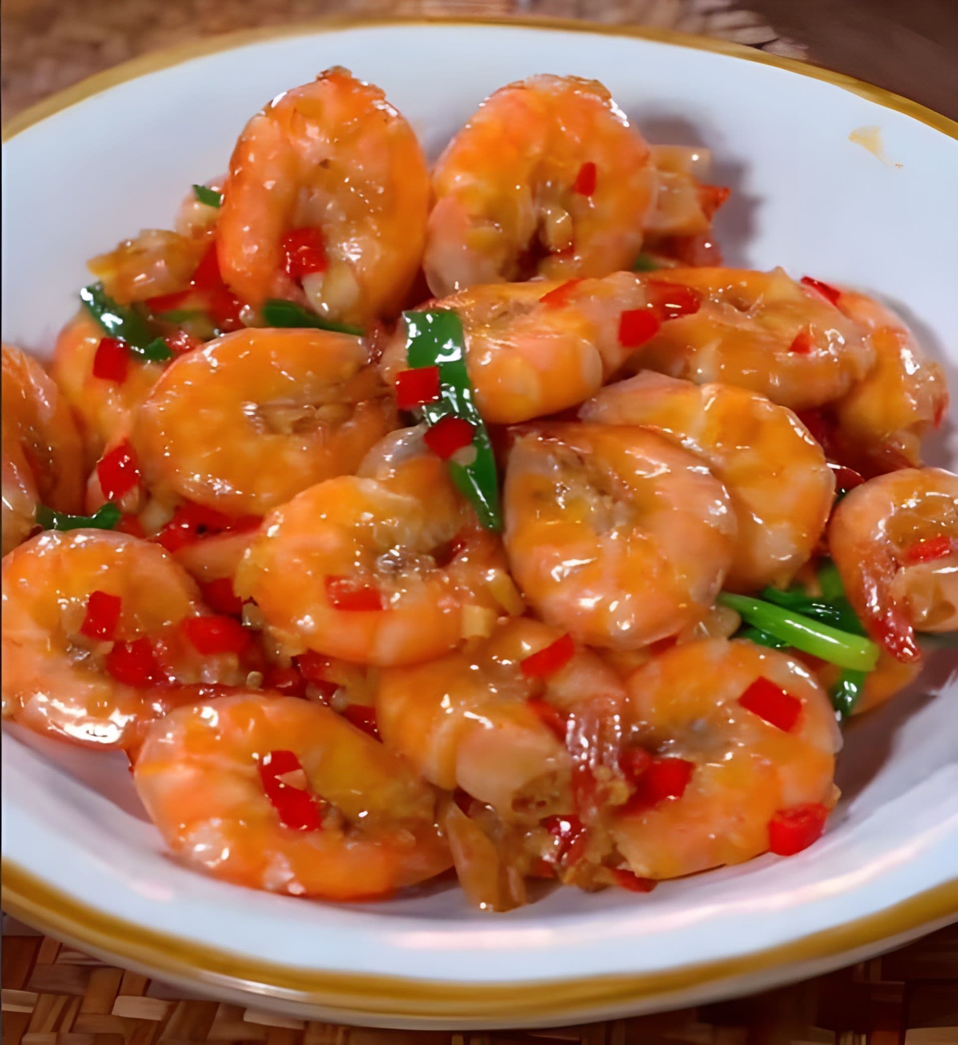 Tôm xào tỏi ớt