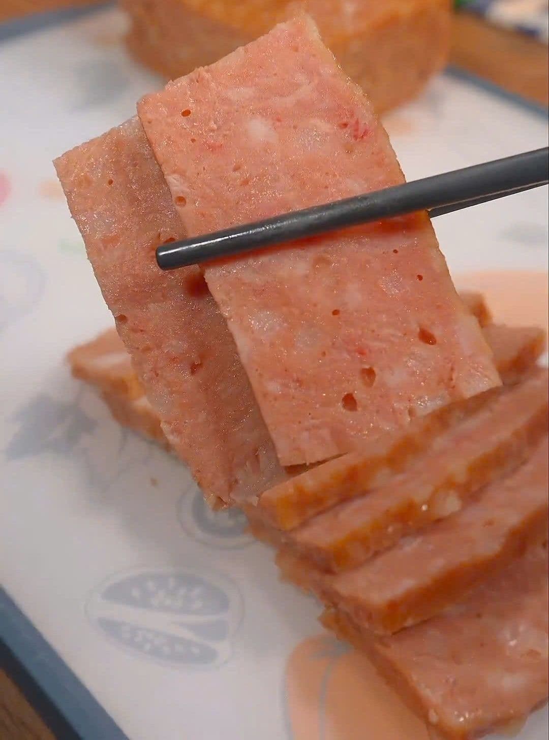Thịt dăm bông