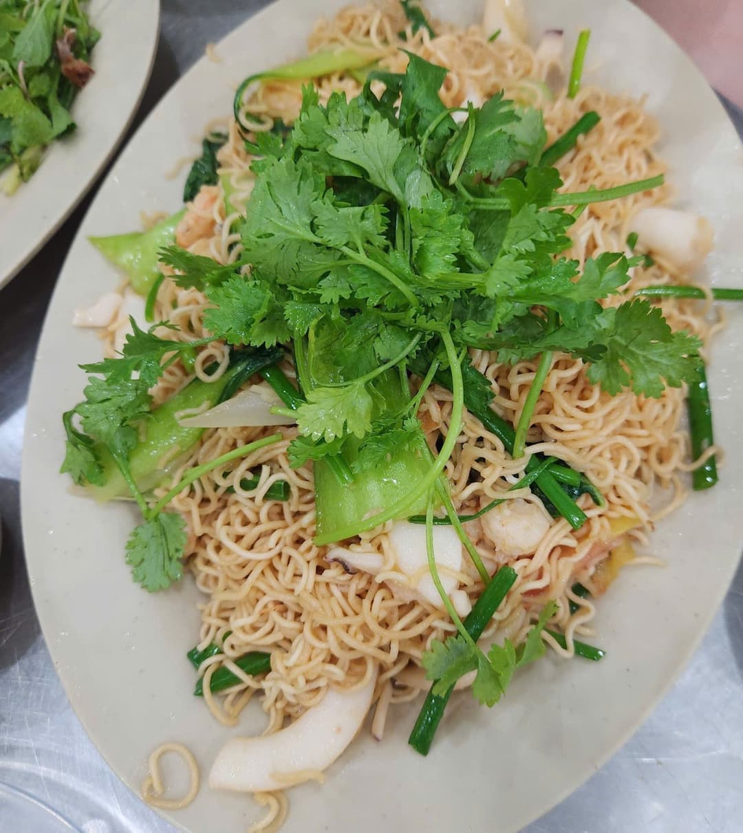 Mì xào hải sản