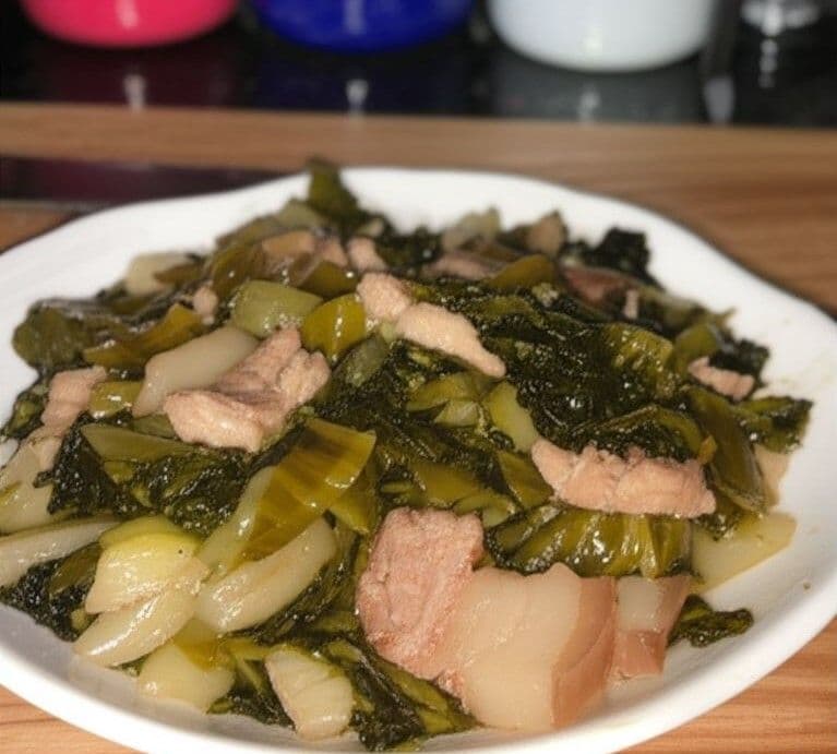 Thịt lợn xào dưa chua