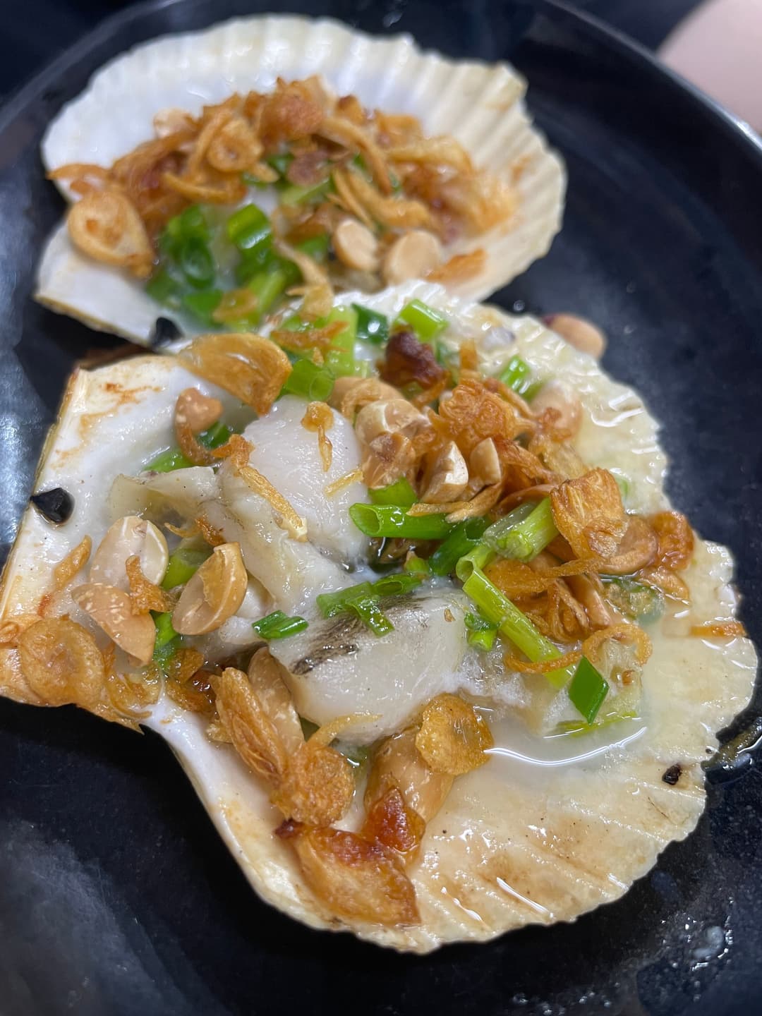Sò điệp nướng mỡ hành