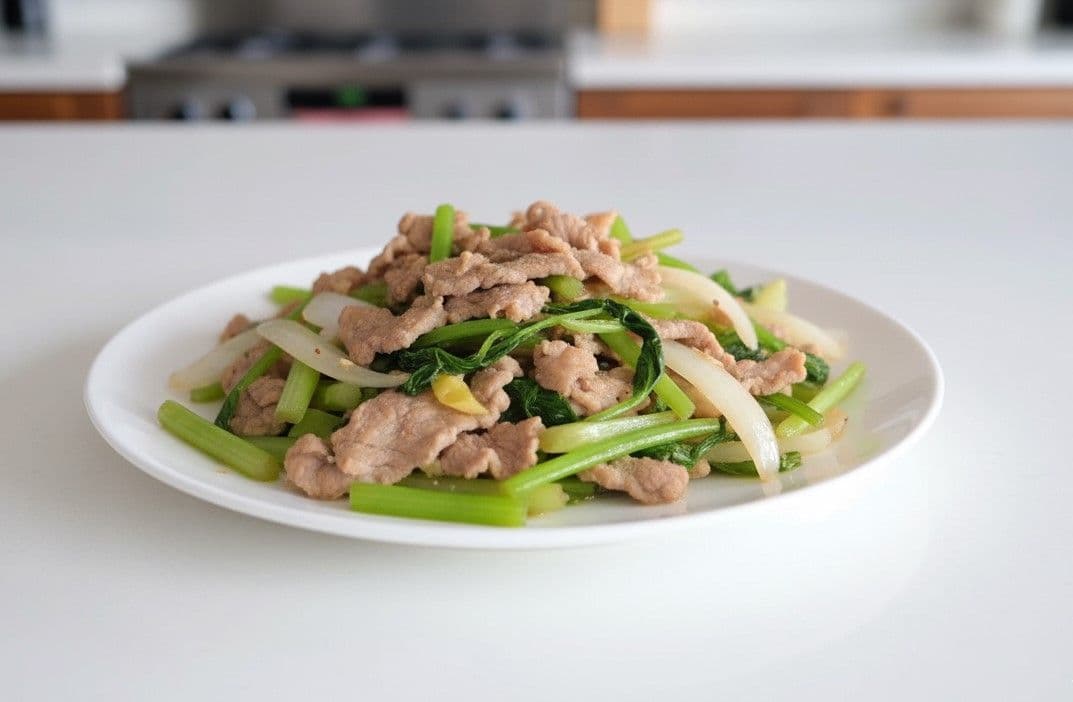 Thịt lợn xào cần tây