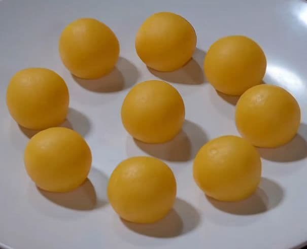 Nhân trứng sữa