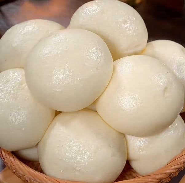 Bánh bao trứng sữa