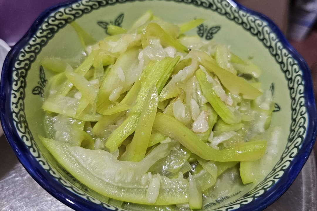 Bầu xào tỏi