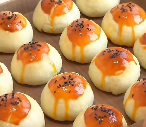 Bánh trứng muối ngàn lớp