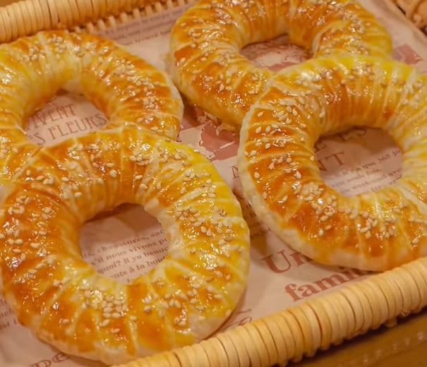 Bánh táo cuộn ngàn lớp