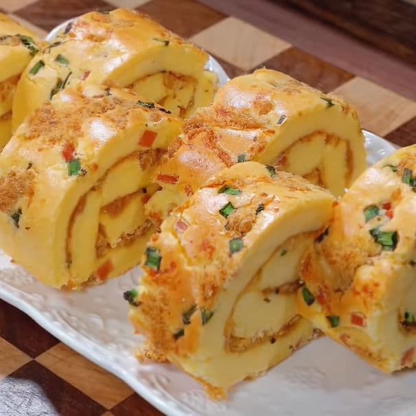 Bánh cuộn chà bông