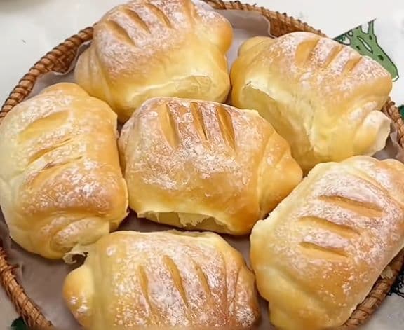 Bánh mì sữa cuộn